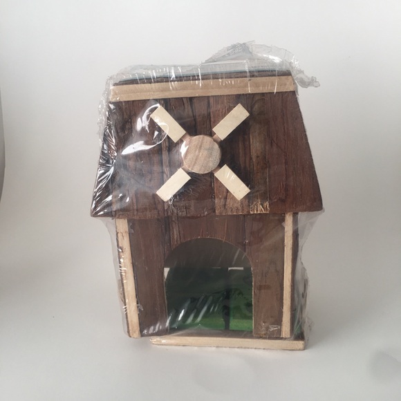 Full Cheeks Small Pet Fir Wood Hideaway & Forage Windmill To Be Fill With Treats - Picture 2 of 12